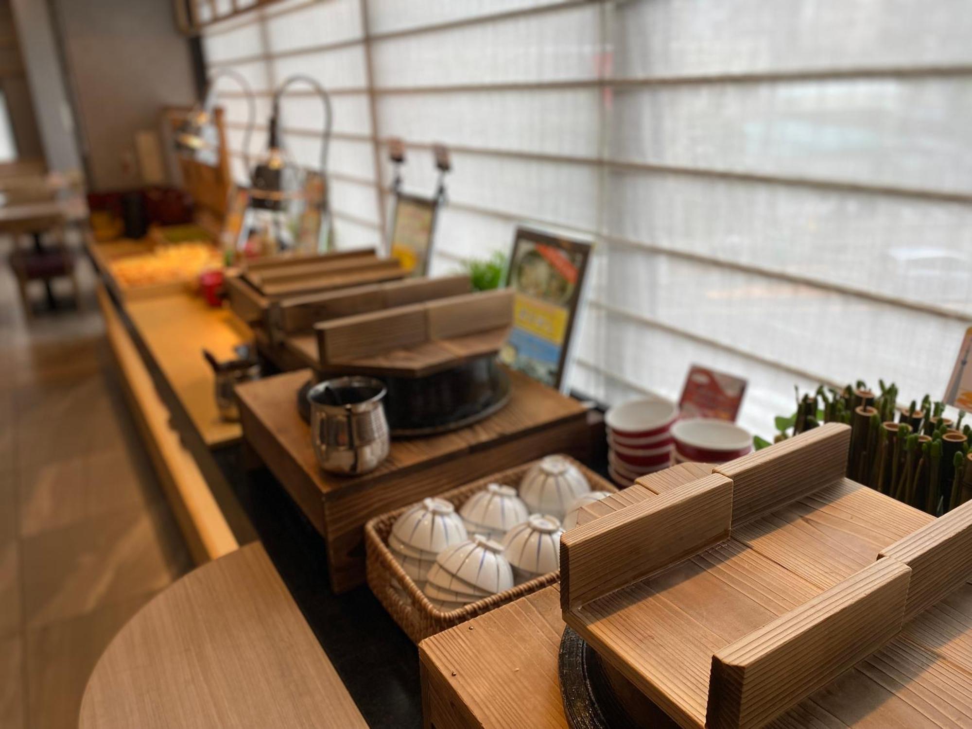 Almont Hotel Nippori Tokyo Bagian luar foto